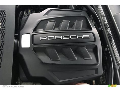 2015 Porsche Macan S Engine Photos