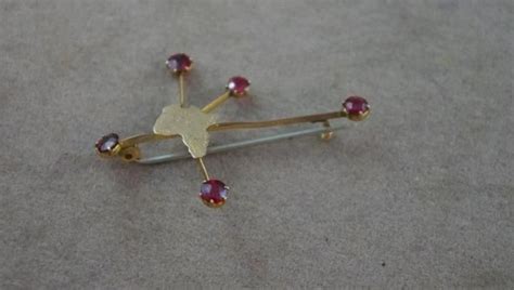 1910 Southern Cross Brooch In 9ct Gold Brooches Jewellery
