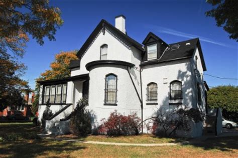 Why you should choose brick exteriors instead of siding for your home 2021, huhtikuu. Stucco siding vs stone siding: a comparison guide