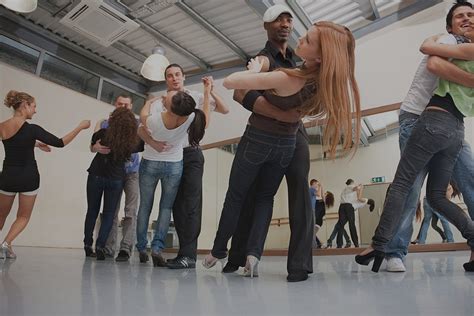 learn salsa dance in dubai beginner to advanced classes