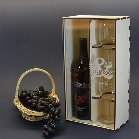 Wine Gift Box With Clear Acrylic Front Cover And 2 Personalized Etched