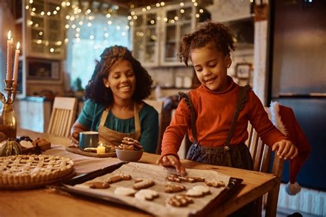 3 Keys To Protecting Your Kids From Diet Culture During The Holidays