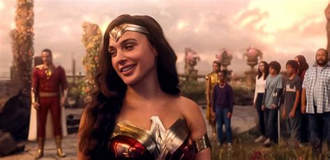Best Look At Gal Gadot S Wonder Woman Return For 2023 DC Movie Photos