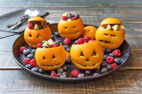 8 Healthy Halloween Treats For Kids Hellofresh
