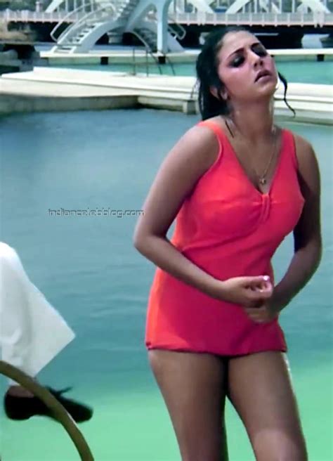 Neetu Singh Hot Swimsuit Randhir Kapoor Hindi Hd Caps Pics
