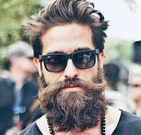 This Gorgeous Freestyle Full Bearded Hungarian Rocks This Look To The