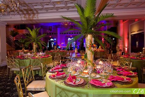 Over a dozen different games with instructions and photographs! Tropical Themed Wedding (part 2) | CardBoxDiva.com | Idées ...