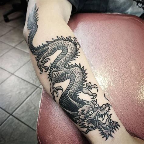 Pin By Kenzie Gilbert On Tattoos In 2020 Chinese Dragon Tattoos