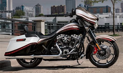 Financing offer available only on used harley‑davidson street® motorcycles financed through eaglemark savings bank (esb) and is subject to credit approval. HARLEY DAVIDSON Street Glide Special - 2014, 2015 ...