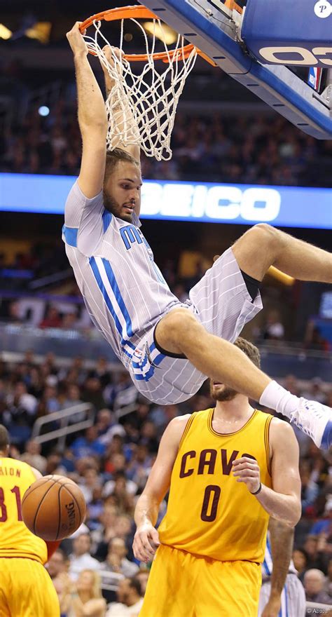 Фурнье эван (evan fournier) баскетбол защитник франция 29.10.1992. Evan Fournier lors de la rencontre entre l'Orlando Magic ...