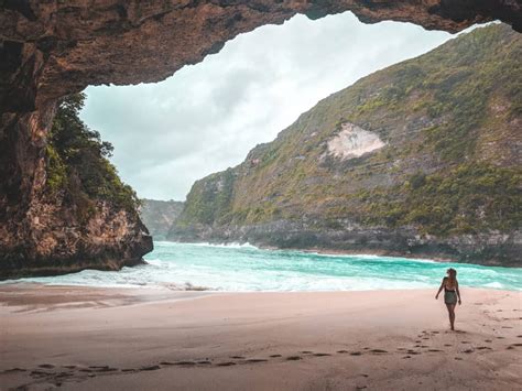 Take a tour of the kelingking beach, indonesia and relax at the beach. Kelingking Beach, Nusa Penida: Everything You Need To Know ...