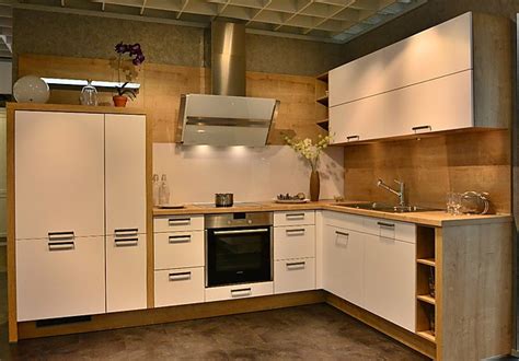 Häcker-Musterküche Koje 15: Ausstellungsküche in Schöllnach von