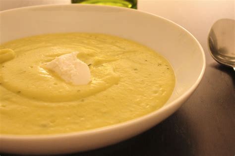 Puré de calabacín, patata y menta - recetas