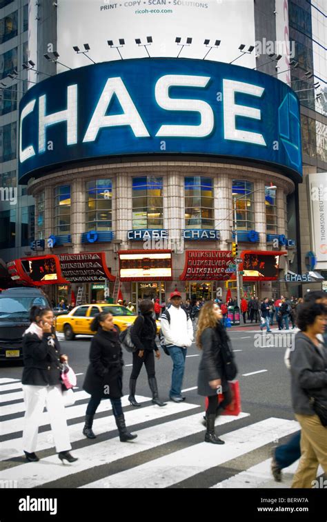 Jpmorgan Chase Bank In Times Square In New York Stock Photo Alamy