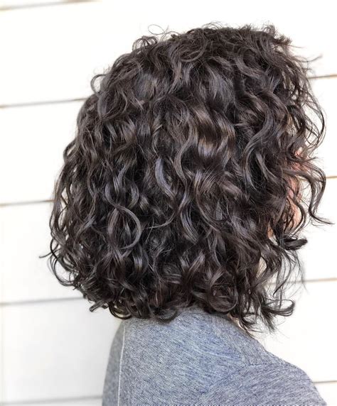 16 Stunning Long Curly Bob Haircuts The Curly Lob Medium Length