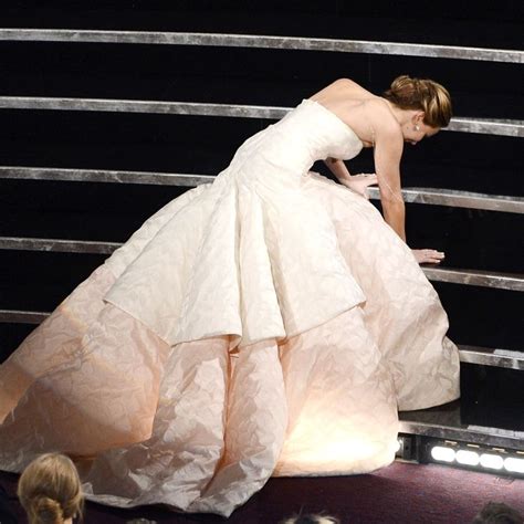 jennifer lawrence s fall an all time great oscar moment