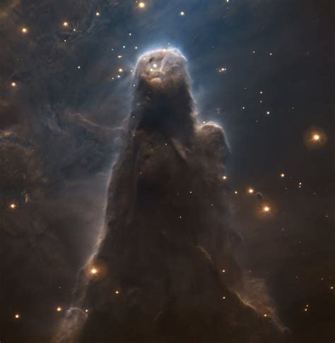 Haunting Nebula Looks Like It Wants to Consume Your Soul - CNET