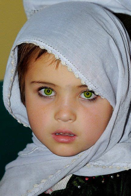 Afghan Girl In Ghazni By Reza Sahel Yeux Superbes Beau Visage