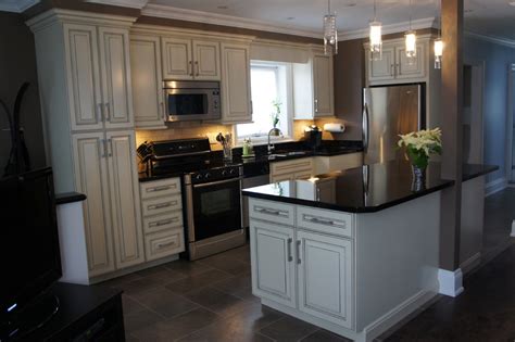 Armstrong Kitchen All Wood Cabinets Traditional Kitchen Toronto