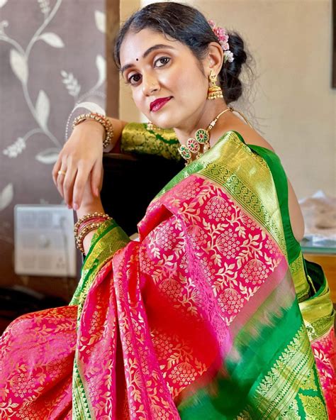 पाटलाच्या आर्ची चा नादच खुळा actress rinku mahadeo rajguru latest photoshoot wearing saree