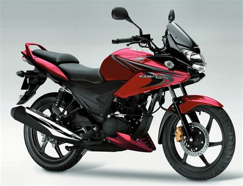 The differences between cbf125 and cb125f are that the cb uses a fork mounted fairing whereas the cbf uses a frame mounted fairing. Honda CBF 125 2014 - Fiche moto - MOTOPLANETE