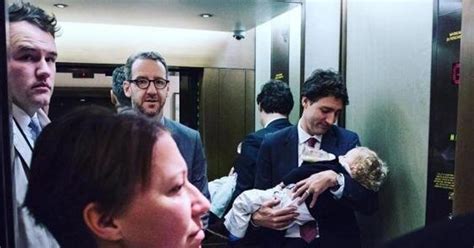 Justin Trudeau Souligne Ses 100 Jours Au Pouvoir Avec Une Adorable