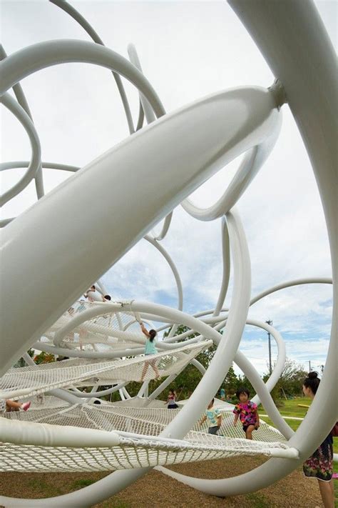 Sculptural Playground Loops In Japan Design Aire De Jeux Modèle