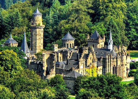 Castillo De Löwenburg Alemania Germany Castles Beautiful Castles