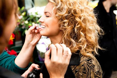 Singer Tori Kelly Shares Her Secrets To Curly Hair Perfection Glamour