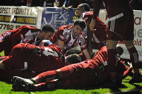 Fa Cup 1st Round Replay Stourbridge 3 Whitehawk 0 Report And Pictures Express And Star