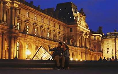 Paris Louvre Motion Selfie Romantic Cinemagraph Nighttime