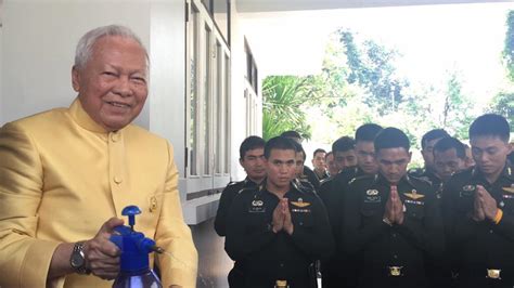 Songkran festival on april 13 is maha songkran day or the day to mark the end of the old year, april 14 is wan nao which is the day after and. 'ป๋าเปรม'อวยพร 'บิ๊กตู่' มีกำลังใจรักษาบ้านเมืองให้สำเร็จ ...