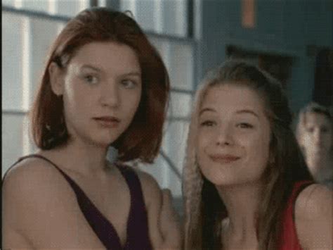 Girlfriends Are Superimportant My So Called Life Gifs Popsugar Entertainment Photo