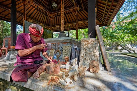 Must See Art Galleries In Ubud Ubud Art Galleries And Museums Go