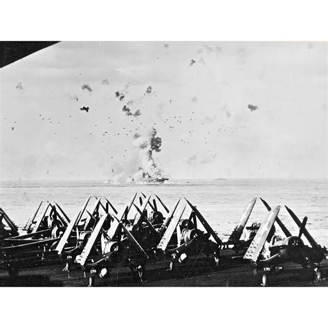 War Wwii Usa Uss Enterprise Kamikaze Attack 1945 Photo Extra Large Xl