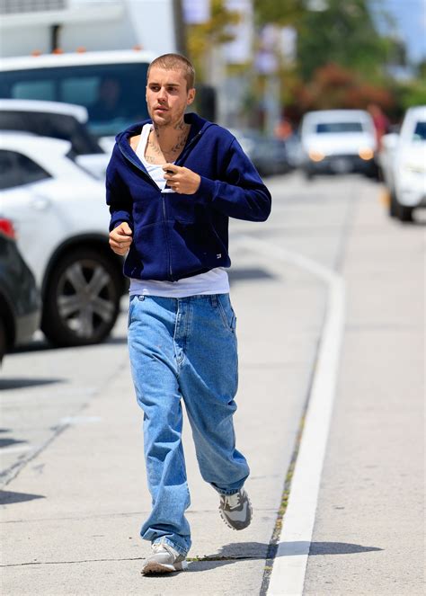 Justin Bieber Did His Morning Jog In Jeans And The Internets Losing