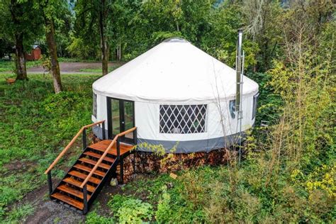 Living Big In A Tiny House Amazing Modern Yurt Is A Design Marvel