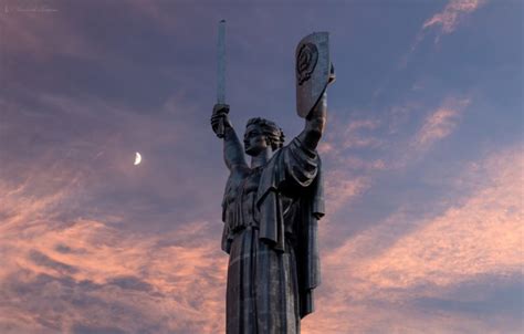 Статуя Родина-мать в Киеве: все факты о проектировании и строительстве