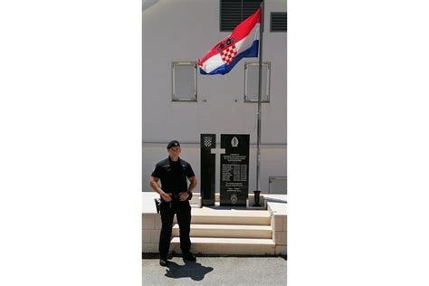 Policijska Uprava Dubrovačko Neretvanska Policijski Službenik Marin
