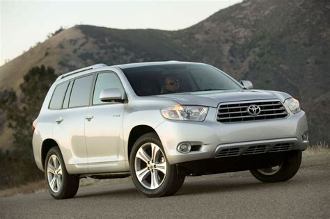 The 2008 Toyota Highlander Is The Best Used Midsize Suv Under 10000