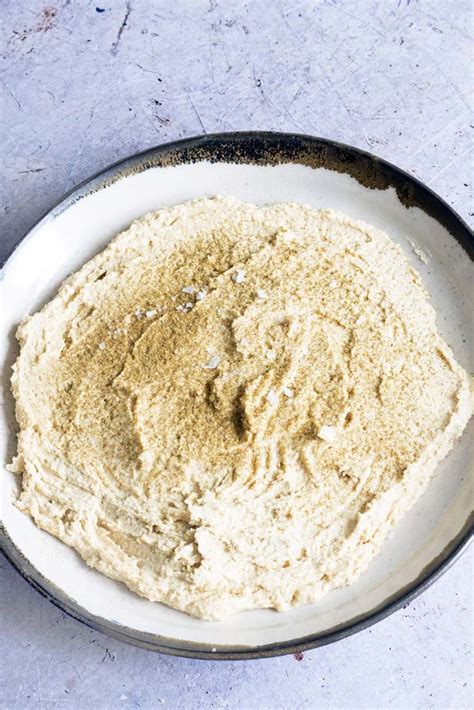 This way you'll cut out excess calories you won't even miss and still get that delicious creamy hummus flavour. Creamy homemade oil free hummus | Cook Veggielicious