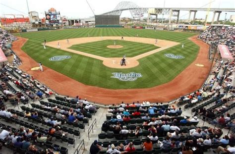 DLA Distribution Corpus Christi celebrates employees at the ballfield