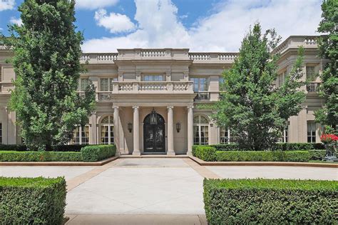 Oakville is not some alternate universe of white, beautiful people sipping daiquiris by the poolside. This is what a $22 million mansion looks like in Oakville