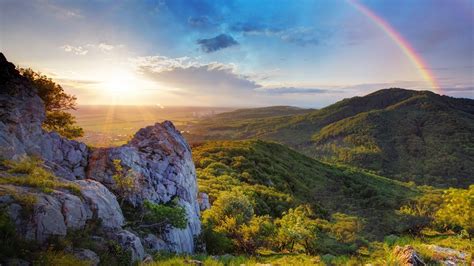 Mountains Sun Landscape Ukraine Carpathian Mountains Sun Rays