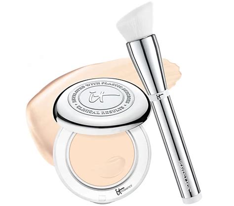 It Cosmetics Confidence In A Compact Spf 50 Foundation W Luxe Brush