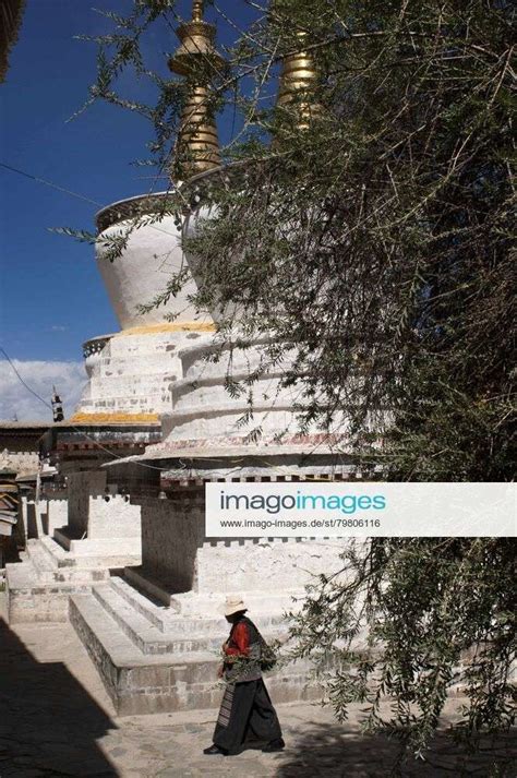 August 25 2011 Shigatse Tibet China Stupas Inside Tashilumpo