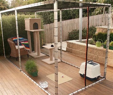 Connected outside cat enclosures with an enclosed tree | cuckoo4design. Make your outdoor cat a happy indoor cat | Diy cat ...