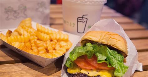 Get all the best tasty recipes in your inbox! The Effects of Eating Fast Foods Every Day | LIVESTRONG.COM