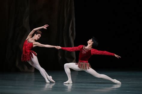 Mariinsky Ballet Takes On Jewels At The Music Center Los Angeles Times