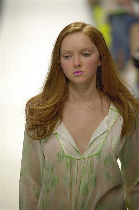 Qs Supermodels And Celebrity Photos Lily Cole On The Runway